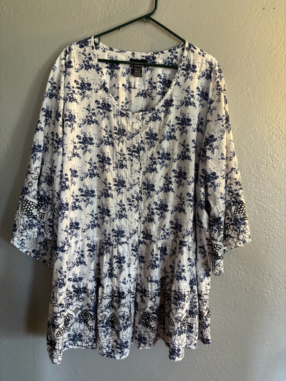 ellos White Tunic w/ Navy Floral Print pintucking & a tiered hem. Plus 4X